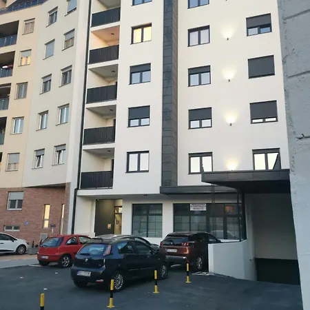 Apartment Amar 4 *