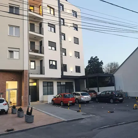 Amar 4 Apartment *